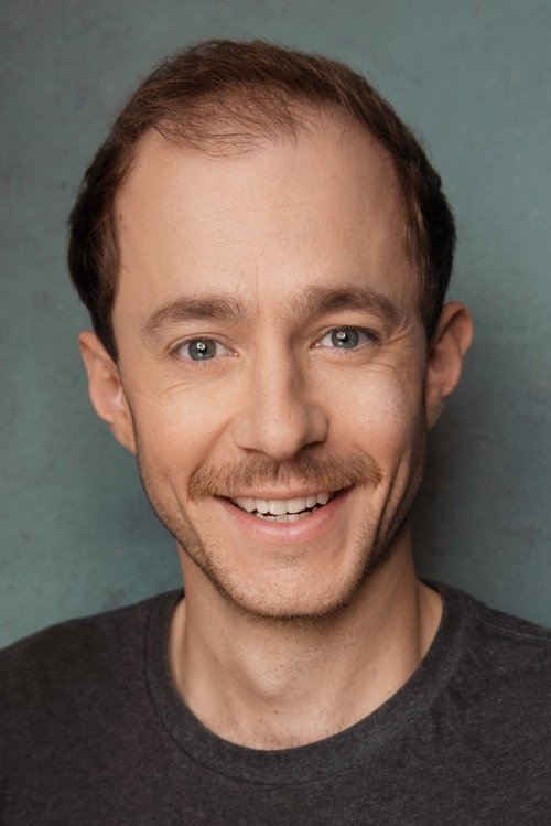 Josh Tobin as Aaron Baumgartner