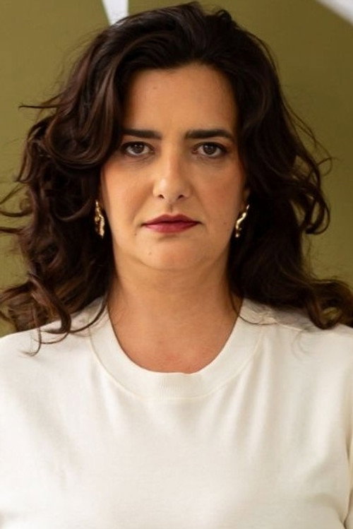 Moira Albuquerque as Rita