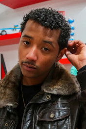 Misha van der Werf as Delivery Boy