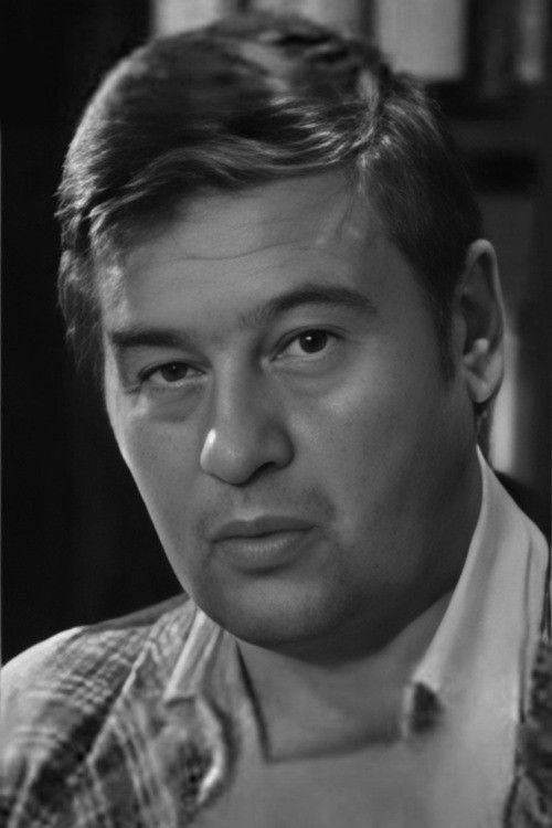 Algirdas Semeskavicius as Fred Heit