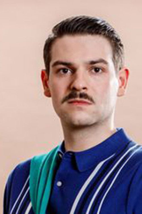 Jonathan Bruckmeier as Olaf