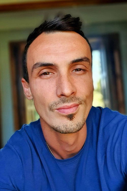 Andrei Indreies as Andrei