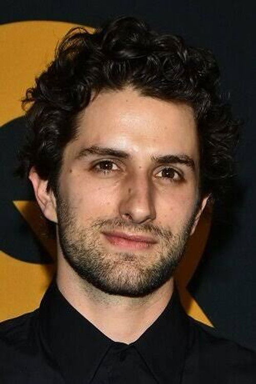 Dario Yazbek Bernal as Alan