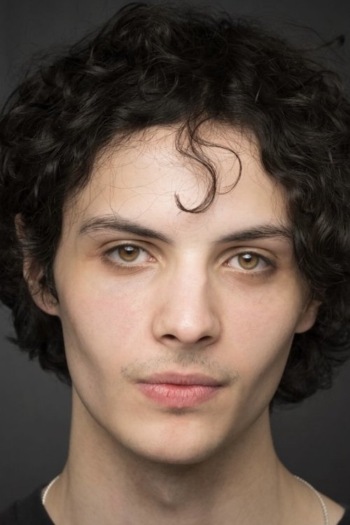 Wiljo Martin as Carlisle