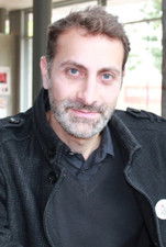 Thierry Munrot as Narrator