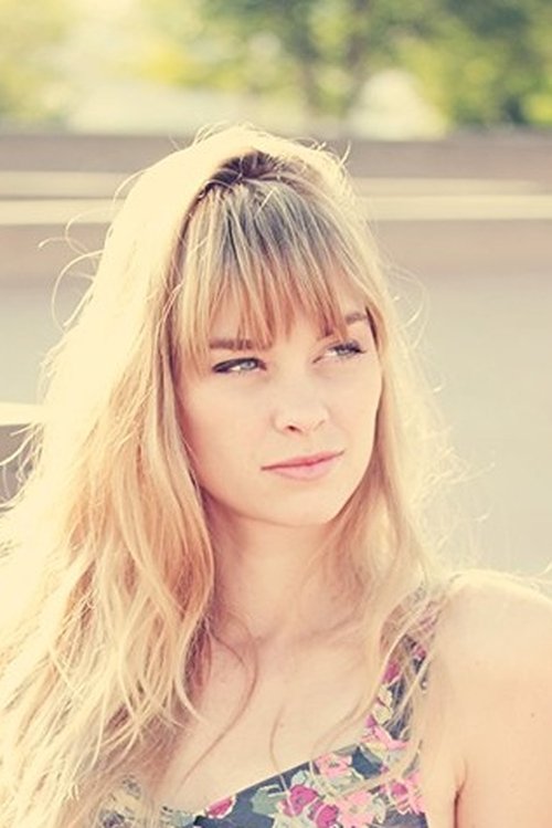 Hannah Janssen as Cathy