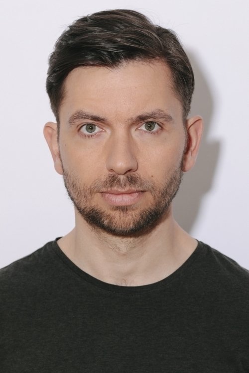 Dimitrija Doksevski as Bobi