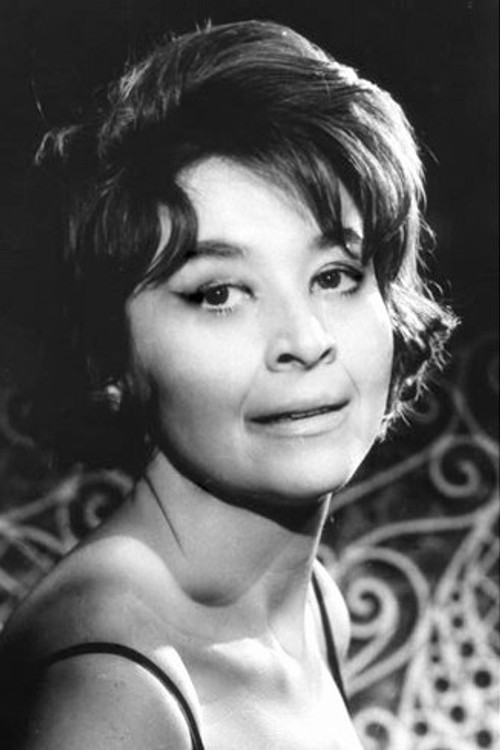 Karolina Slunéčková as 