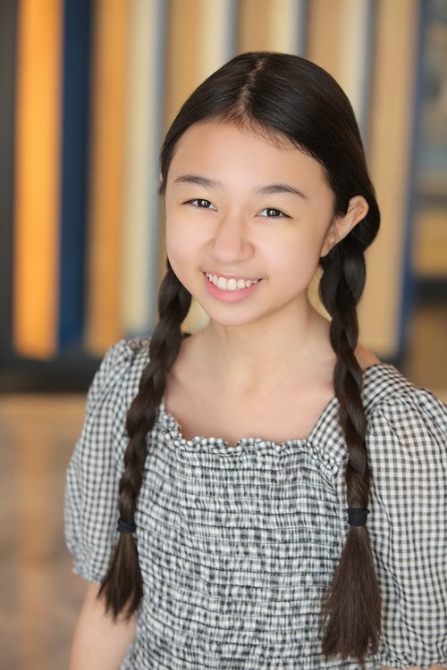 Vivienne Sachs as Lainey Fischer