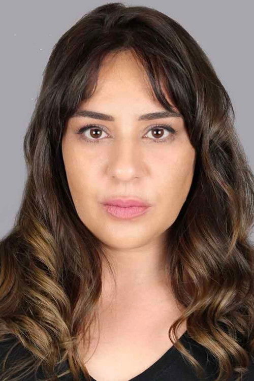 Tuğçe Tamer as Çiğdem