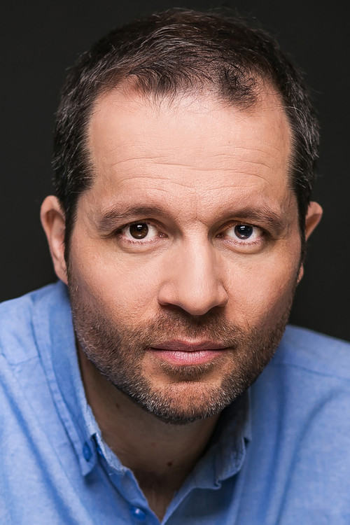 Mohsen El Gharbi as L'homme aux longs cils