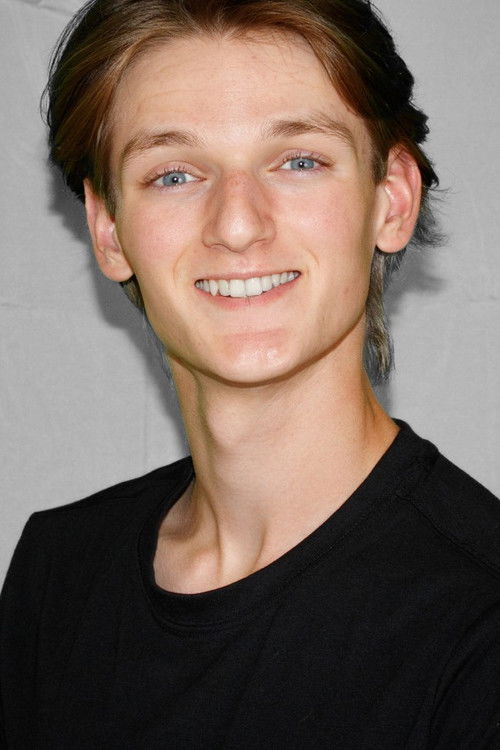 Noah Funderburk as Ray Bolger