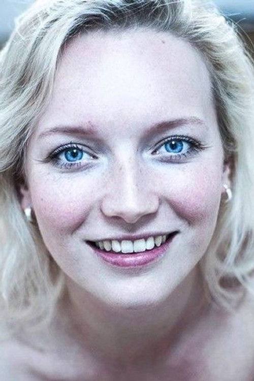 Zinnini Elkington as Kirsten Siggaard