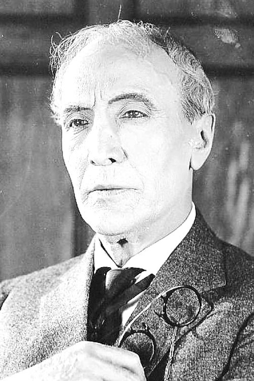 Stephen Grattan as John Maddox Sr.