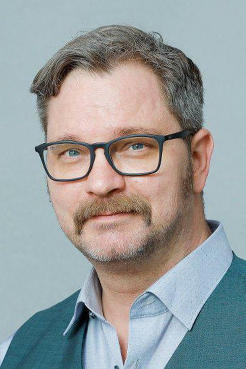 Jurij Zrnec as Janez Žakelj