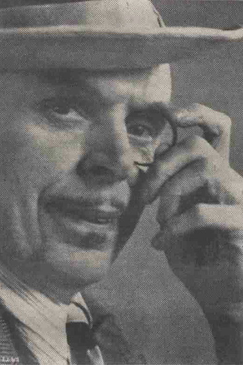 George Grossmith as General Paul Petypon