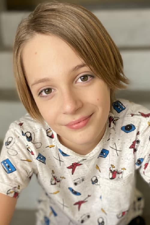 Bentley Griffin as Lincoln (voice)