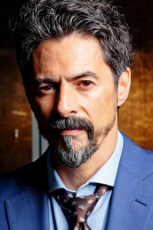 Ricardo Mamood-Vega as Violet's Husband