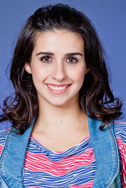 Thaís Medeiros as Agente de Viagem