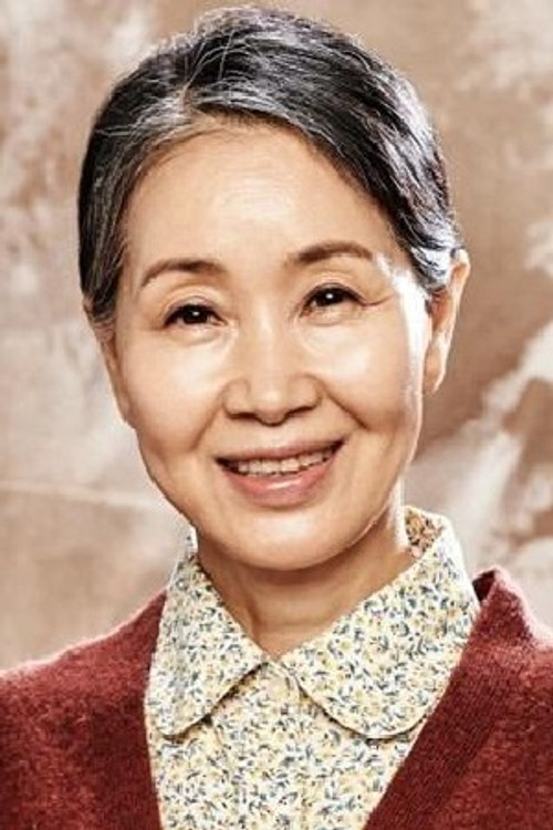 Jo Yang-ja as Jo Soon Yi