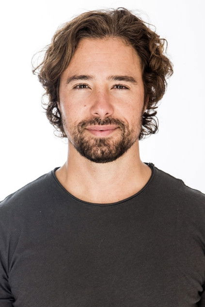 Bernardo Barreto as Bruno