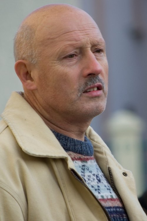 Georges Colazzo as Victor Chai