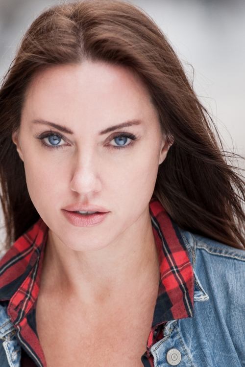 Stephanie Domini as Stephanie Mullen