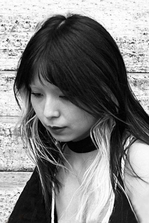 Fany Hu as Chiu-wai Bai