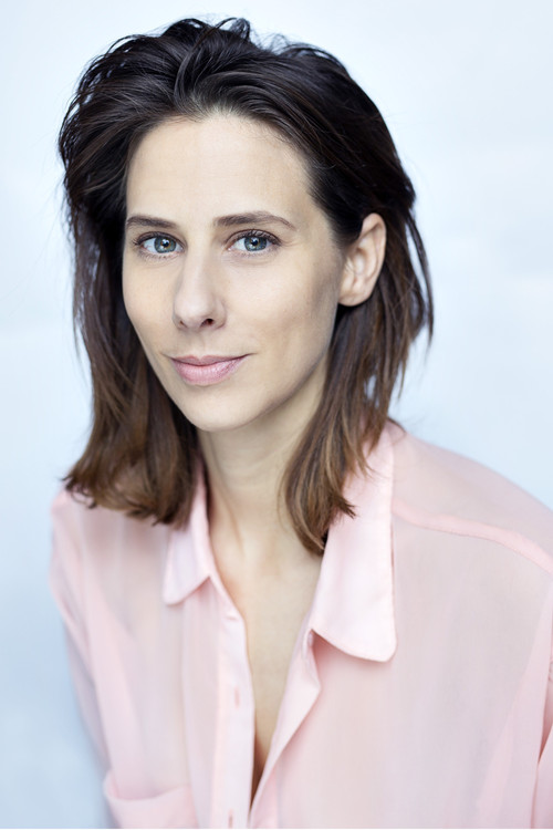 Elisabeth Wautlet as Hannah