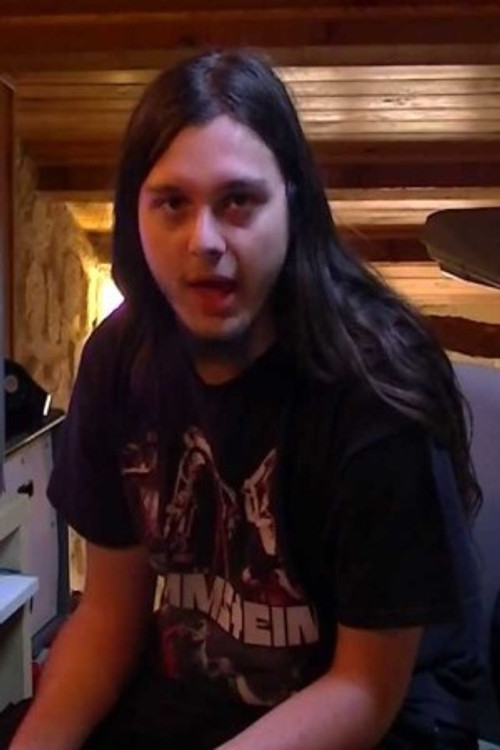 Julien Brehelin as Le Métalleux Geek