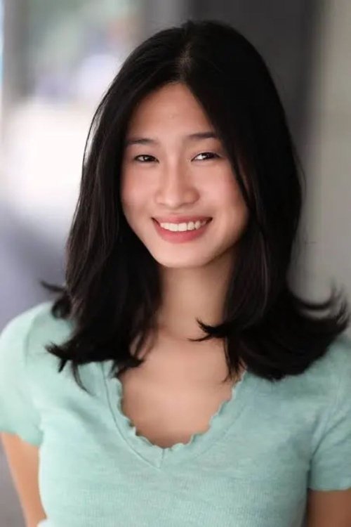 Zoe Manarel as Suzie 'Z' Wang