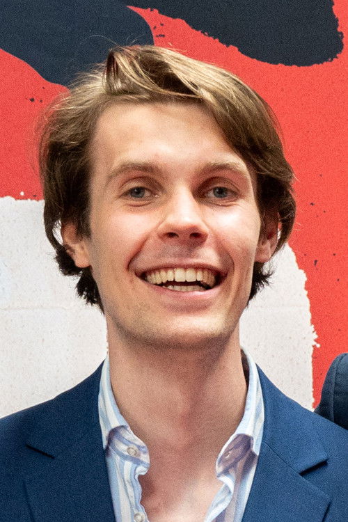 Leonard Göpfert as Darek