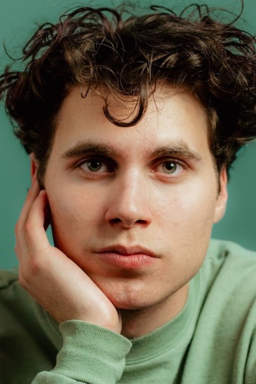 Jonas Gindin as Curious Fan