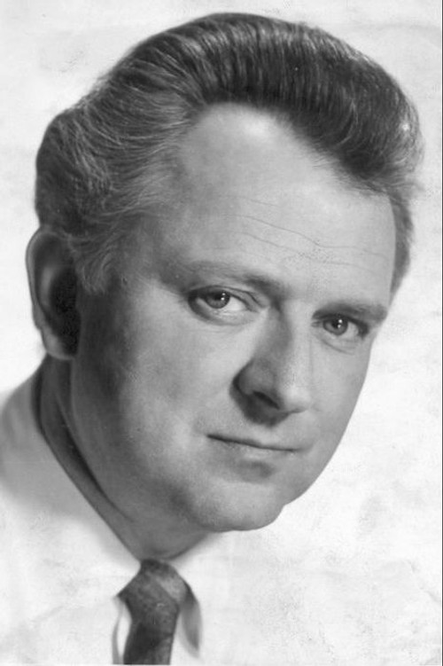 Bogdan Baer as Baker (uncredited)