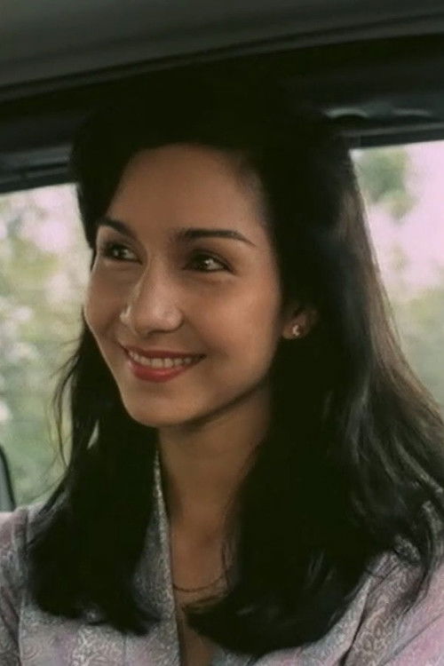 Ramona Rahman as Audience crowd