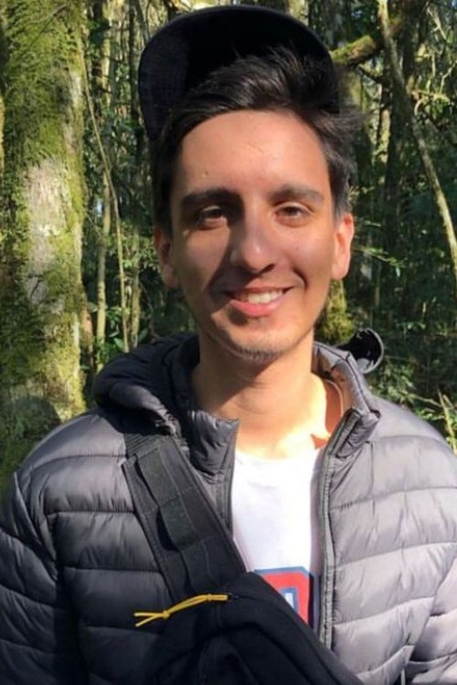 Arthur Boeno as Ambulante