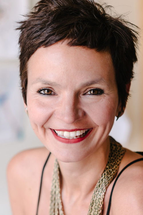 Anaïs Barbeau-Lavalette as 