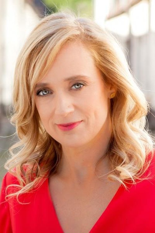 Vanya Wellens as Budhiya