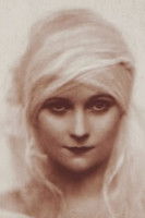 Maria Minzenti as Mabel Christians