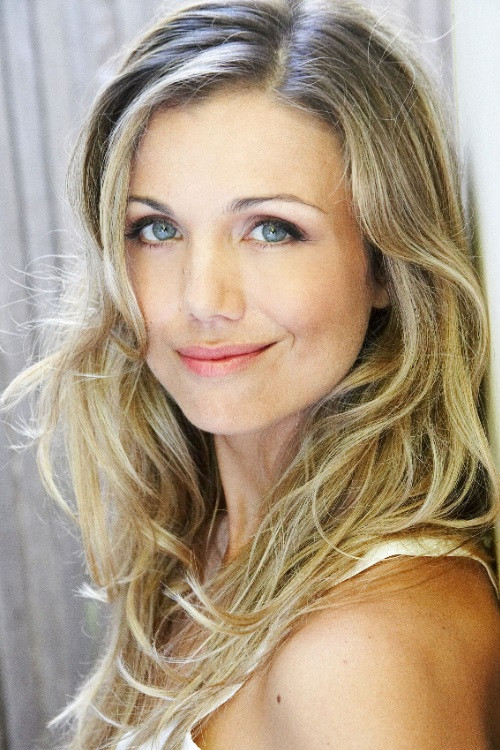 Bridie Carter as Janey