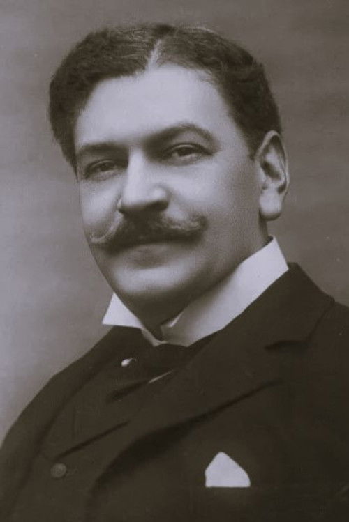 Arthur Bourchier as Henry VIII