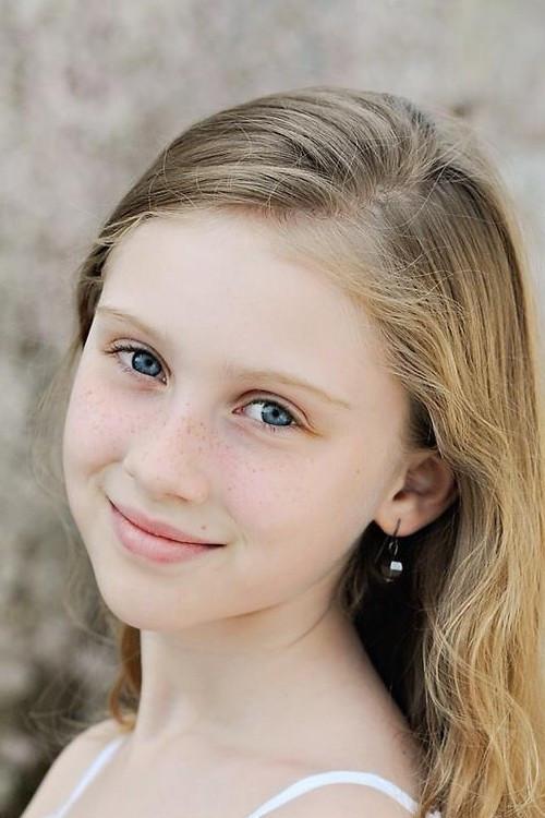 Anna Quick as Tangerine (voice)