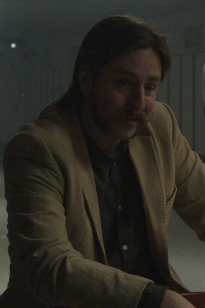 Øystein Schiefloe Kanestrøm as Ask E. Laedden