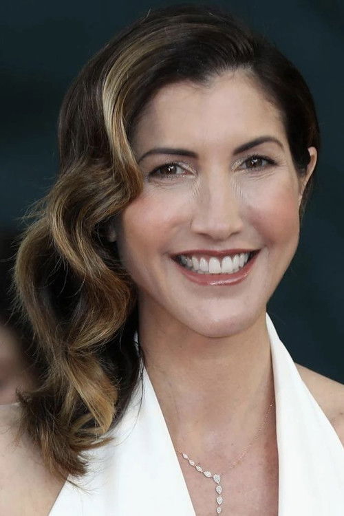 Jackie Sandler as Tracy Phillips
