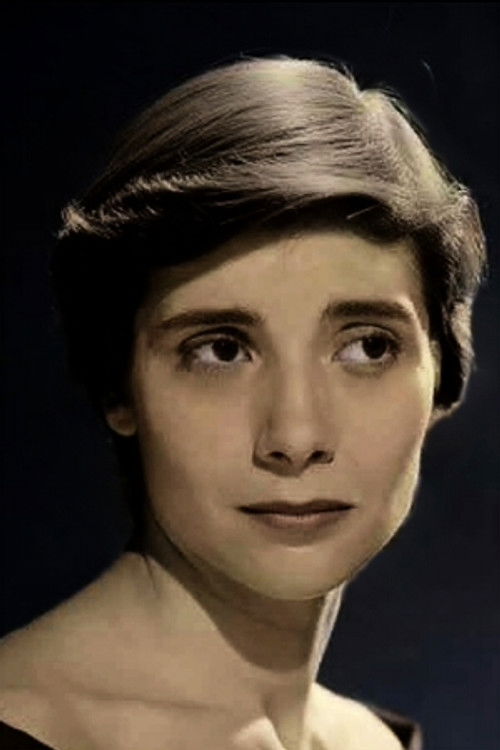 Marés González as Elena Moncada