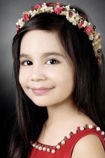 Nikole Barajas as Susana