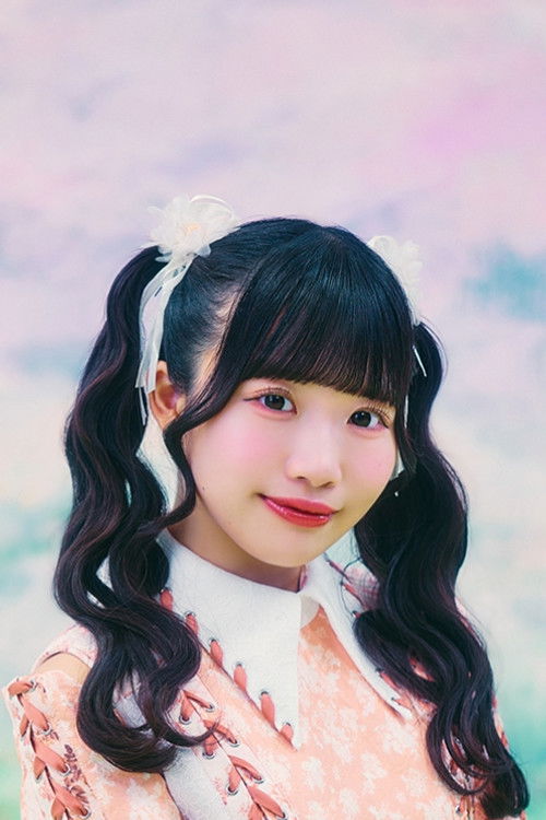 望月璃乃 as Self