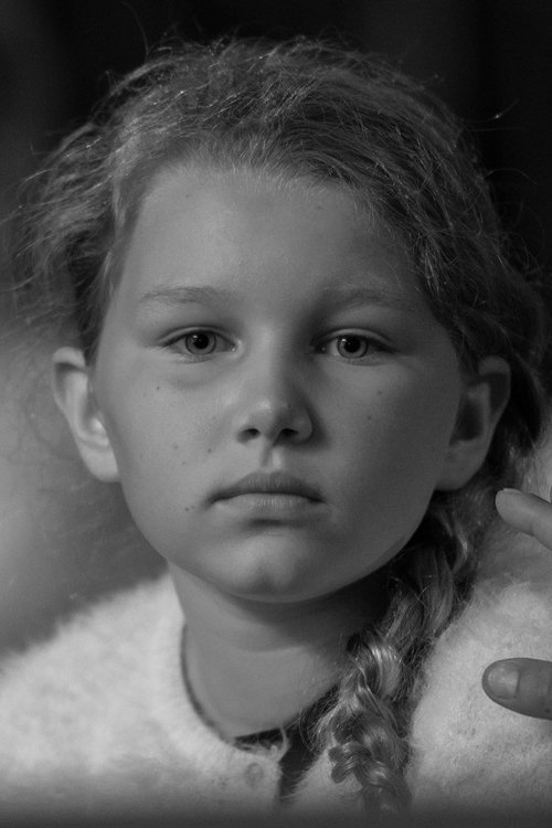 Madeleine Beauvois as Poulette