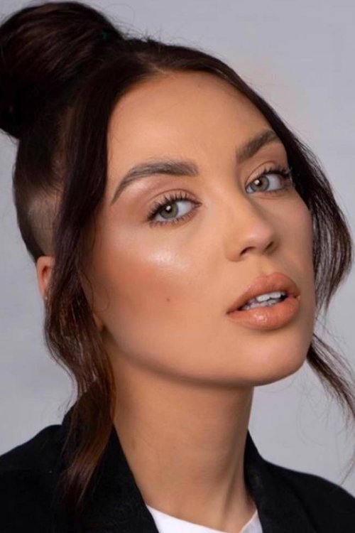 Lisa Mitrov as Lauren