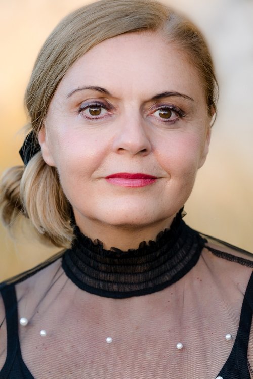 Bruna Matsin as Alice's Mother